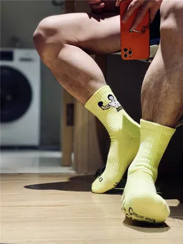 Мужские носки мускулистые мужчины с мультяшным буквенным принтом, индивидуальные носки средней длины, футбольные спортивные чулки