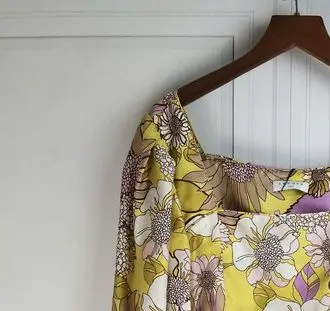 Женская летняя рубашка с пышными рукавами и принтом элегантный офисный топ Французский бренд женской одежды 2021 повседневная женская блузка с воротником в одно слово